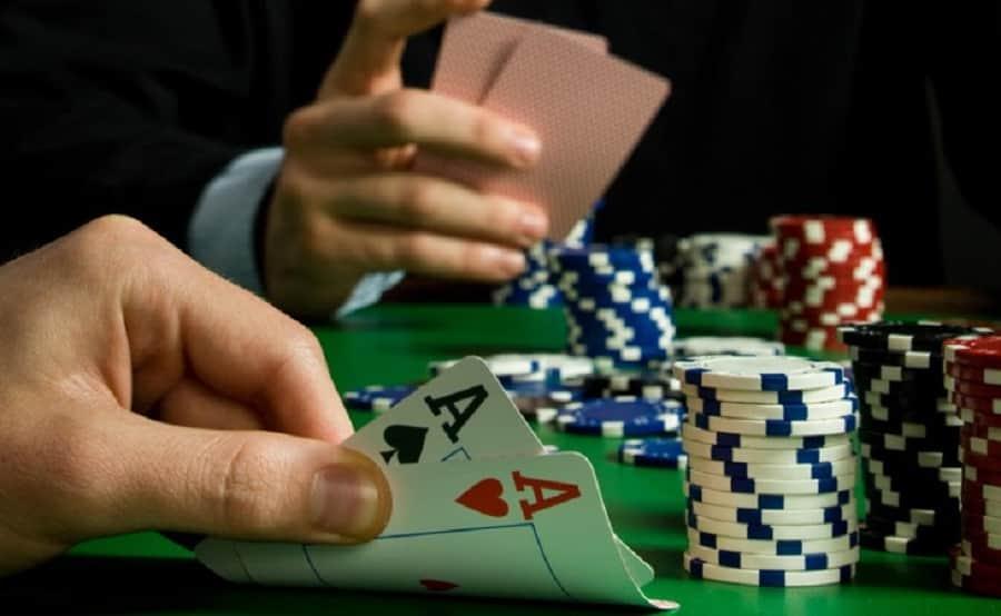 Tìm hiểu Community Cards Poker là gì?