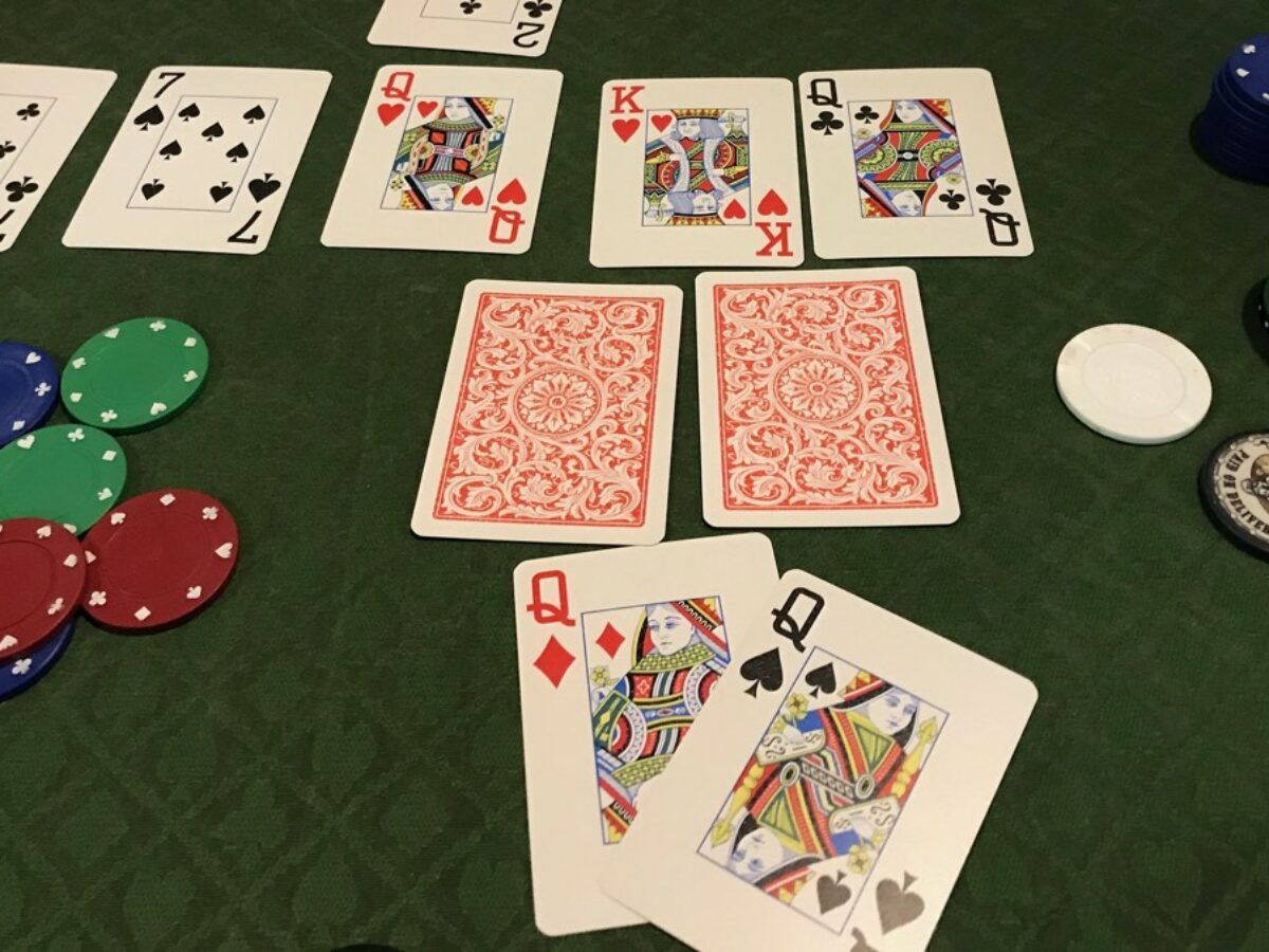 Khám phá High Card Poker là gì?