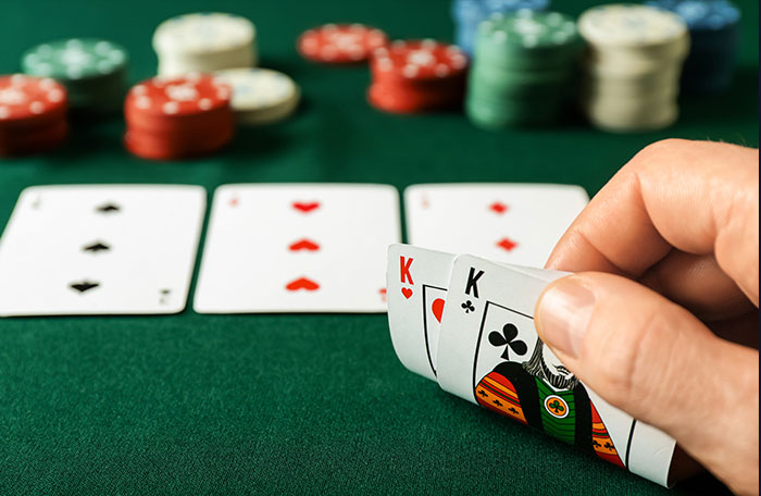 Giới thiệu cách phân tích bàn Poker