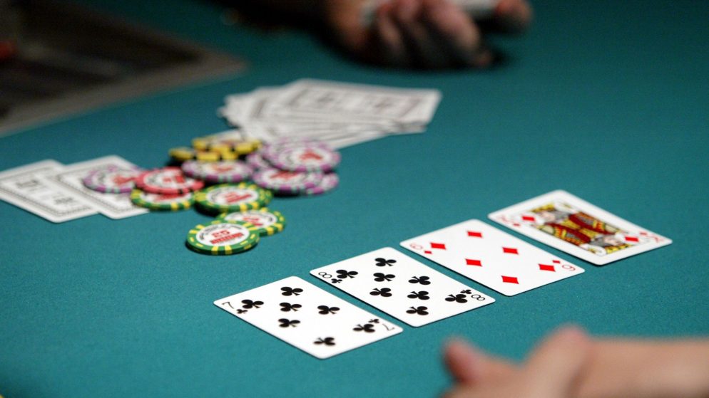 Lưu ý khi áp dụng kỹ năng đọc đối thủ Poker