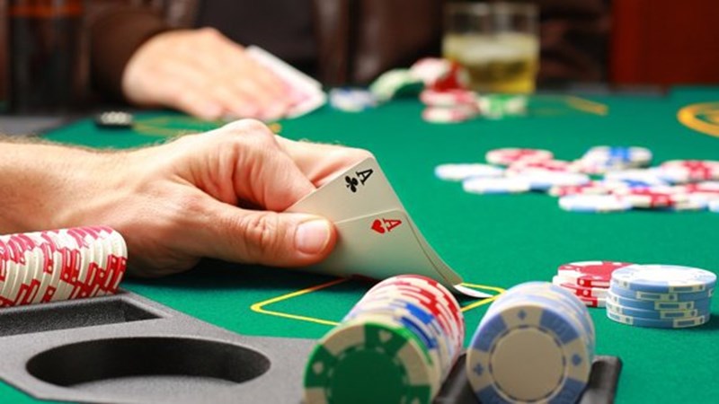 Phân tích các chi tiết trên biểu đồ Poker