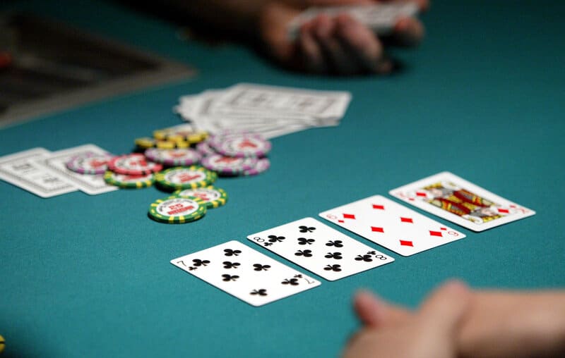 Cách đánh Poker chuyên nghiệp bao gồm nhiều yếu tố